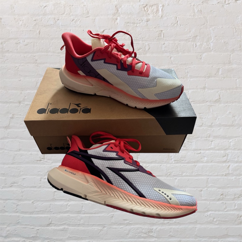 Like Diadora Mythos Blushield Volo 4 Women’s Running Sneaker